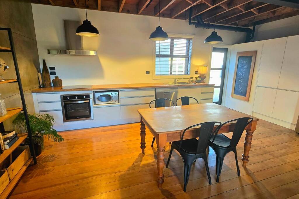 Apartment 4 - Haddin Court - Chic Ny Loft Style Blenheim Eksteriør bilde